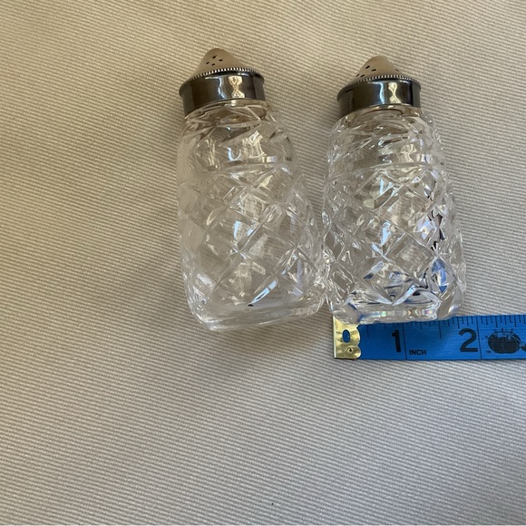 Waterford Crystal Salt and Pepper Shakers with Silver Tops - Picture 8 of 9